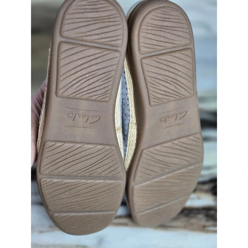 Clarks Collection Metallic Silver Grey Perforated Slip On Loafers NWB 9.5 M‎